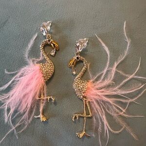 Pink Feather Flamingo Earrings! Adorable rhinestone and pink feather flamingos